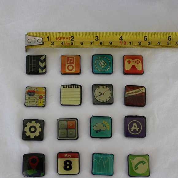 Magnets - Cute 2 cm x 2 cm - Picture 2 of 12